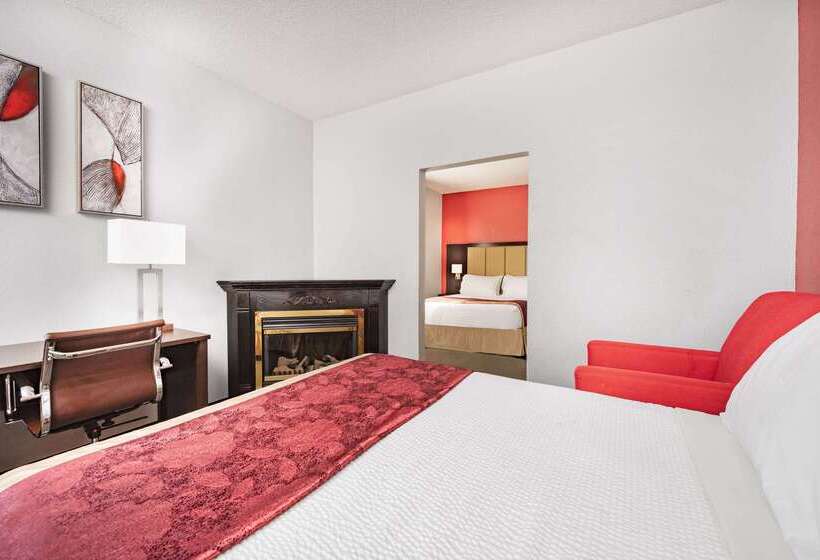 هتل Ramada By Wyndham Keystone Near Mt Rushmore