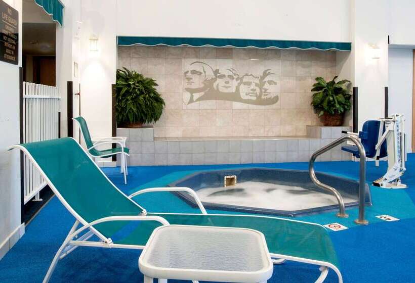 هتل Ramada By Wyndham Keystone Near Mt Rushmore