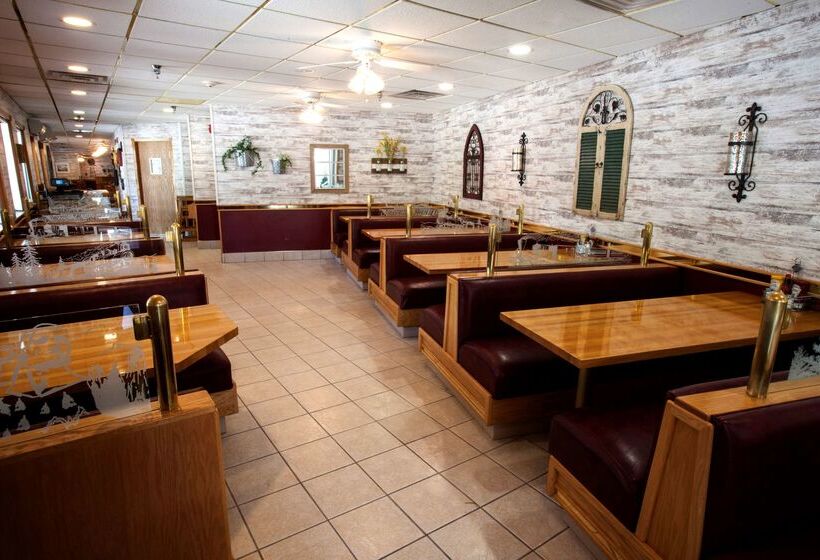 هتل Ramada By Wyndham Keystone Near Mt Rushmore