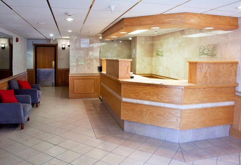 هتل Ramada By Wyndham Keystone Near Mt Rushmore