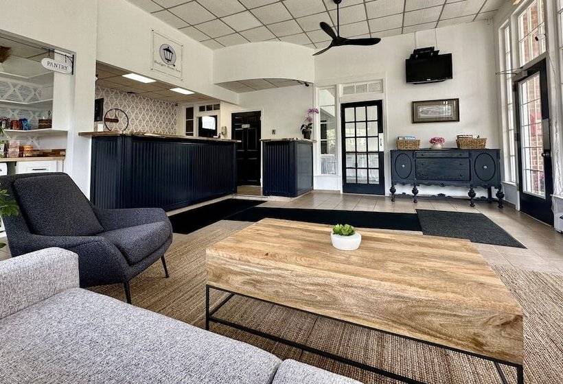 מוטל Budget Host East End Hotel In Riverhead