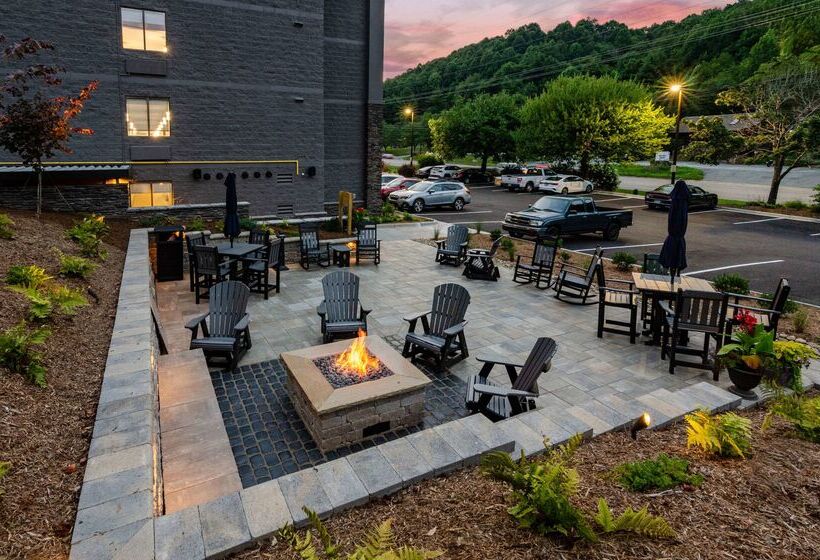 מוטל Graystone Lodge, Ascend Hotel Collection