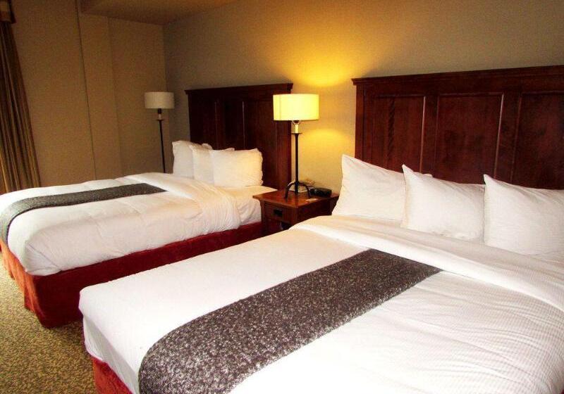 منتجع Calabogie Peaks Hotel, Ascend Hotel Collection