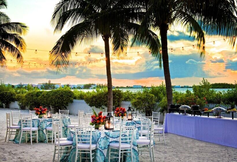 منتجع Parrot Key Hotel & Villas