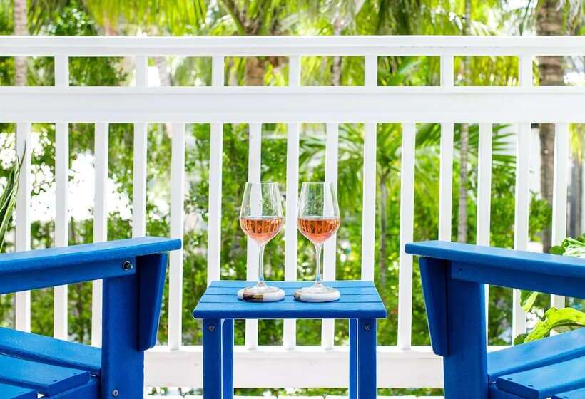 منتجع Parrot Key Hotel & Villas