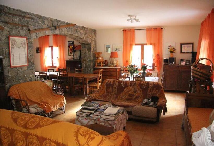 مبيت وإفطار Chambre D Hôte Chez Antoinette Et Charles