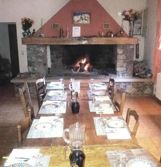 مبيت وإفطار Chambre D Hôte Chez Antoinette Et Charles