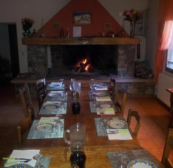 مبيت وإفطار Chambre D Hôte Chez Antoinette Et Charles