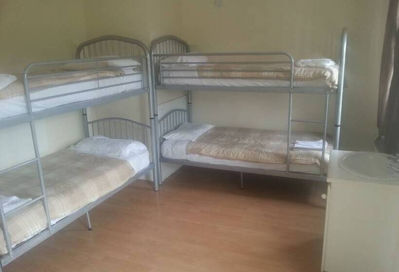 Courtbrack Accommodation   Hostel
