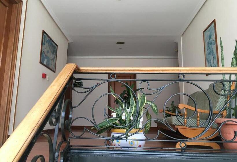 Отель Valle De Ayala