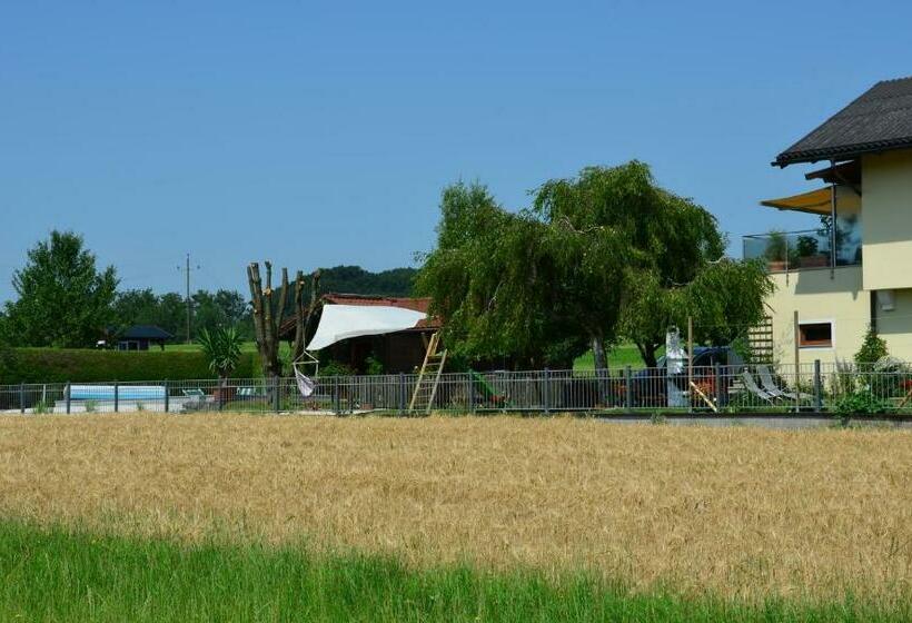 بنسيون Haus Gruber