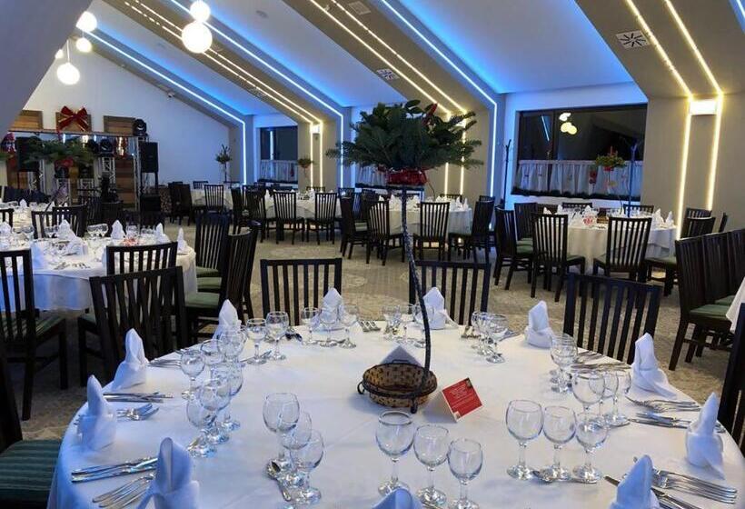 پانسیون Popasul Domnesc  Resort& Spa  Voronet Vue