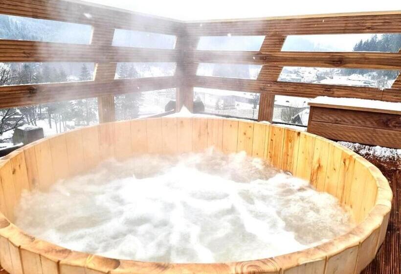 پانسیون Popasul Domnesc  Resort& Spa  Voronet Vue