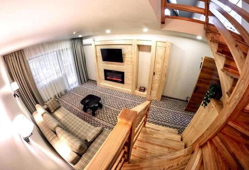 پانسیون Popasul Domnesc  Resort& Spa  Voronet Vue