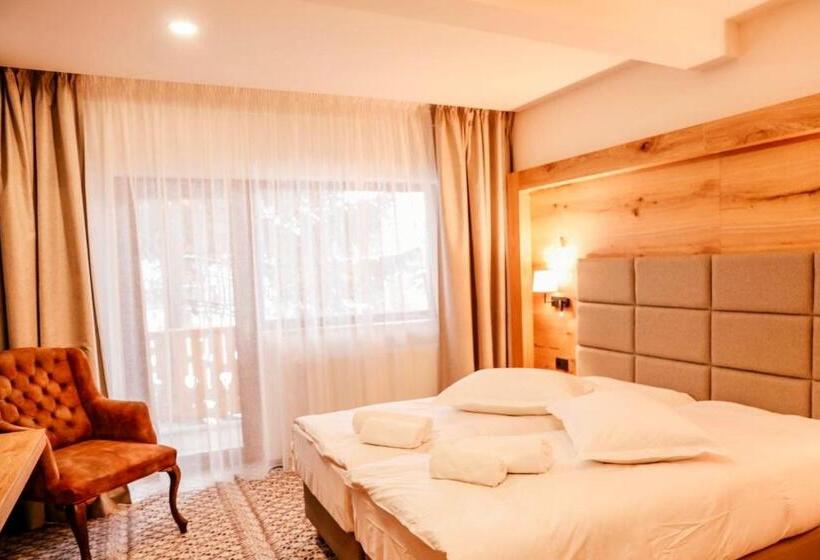 پانسیون Popasul Domnesc  Resort& Spa  Voronet Vue