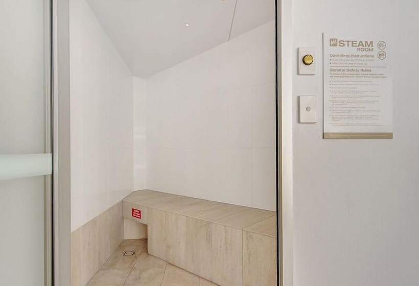 هتل 19th Avenue On The Beach