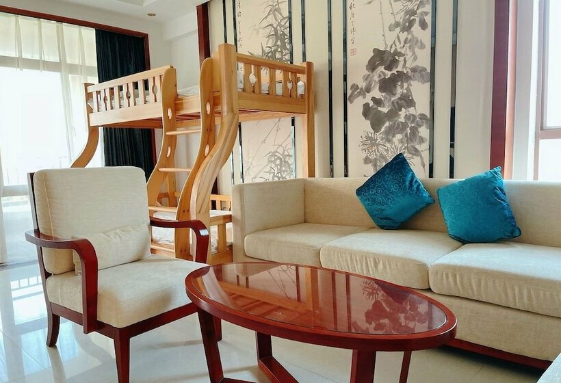 בית מלון כפרי Ramada By Wyndham Wanning Resort