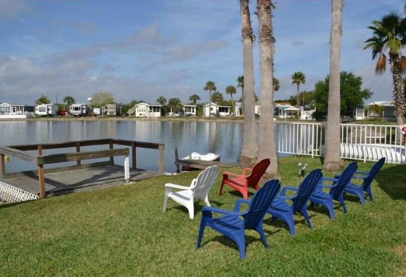 호텔 Winter Quarters Encore Manatee Rv Resort