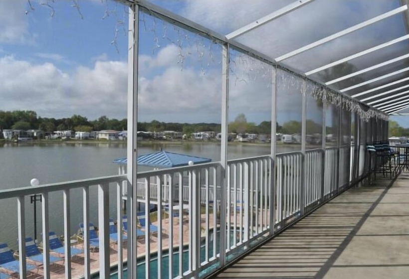 호텔 Winter Quarters Encore Manatee Rv Resort