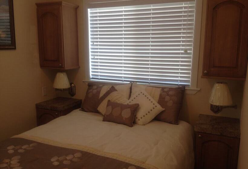호텔 Winter Quarters Encore Manatee Rv Resort