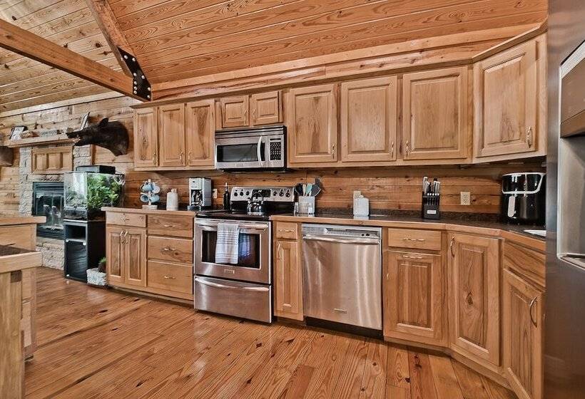 Lake Forest Luxury Log Cabins