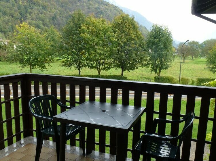 إقامة Lake Project