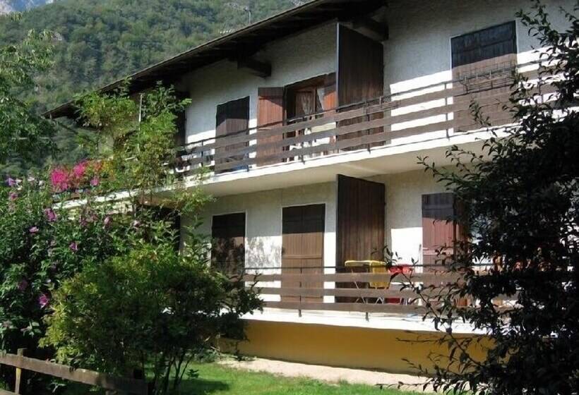 إقامة Lake Project