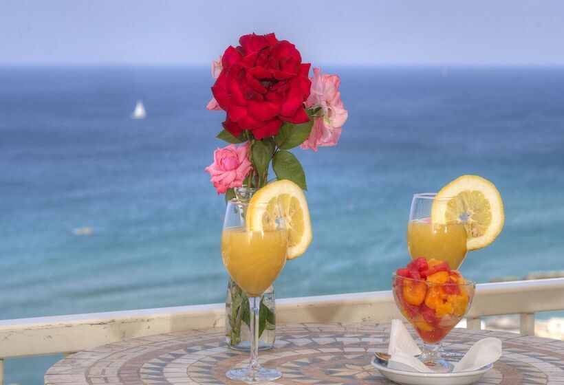 Bed and Breakfast Accommodation For 6 With A Breathtaking View Of Citara