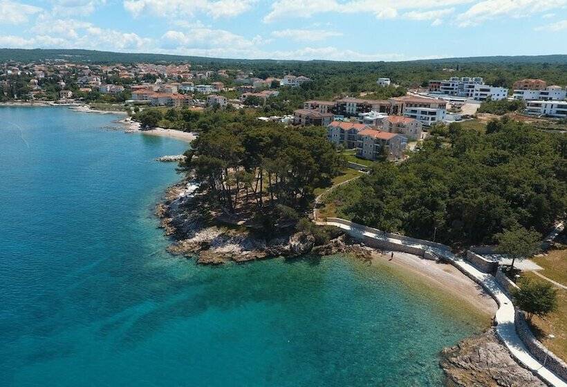 هتل Mare & Mons Deluxe Apartments