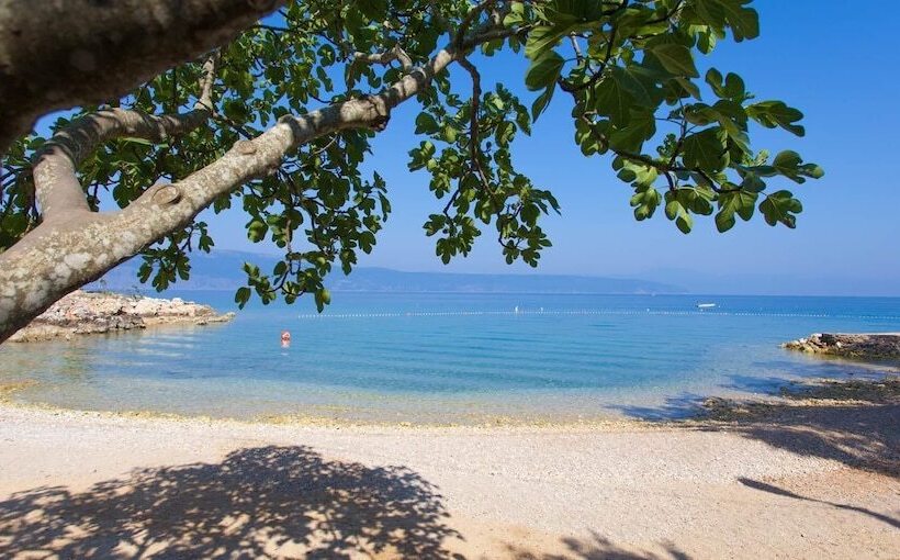 هتل Mare & Mons Deluxe Apartments