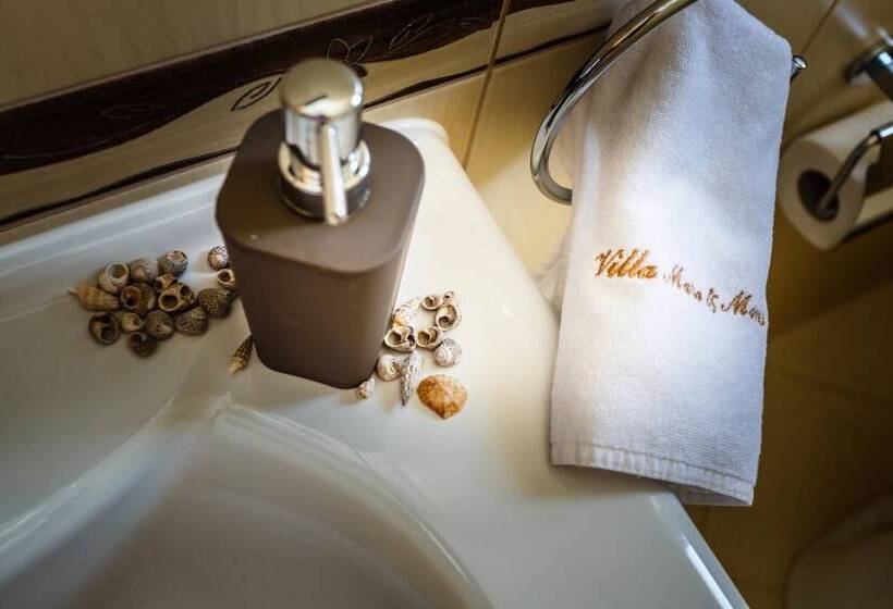 هتل Mare & Mons Deluxe Apartments