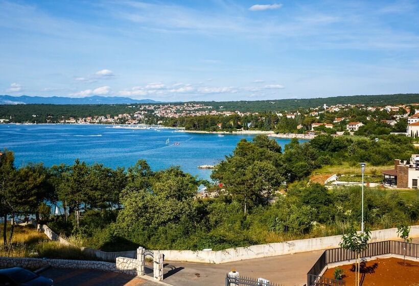 هتل Mare & Mons Deluxe Apartments