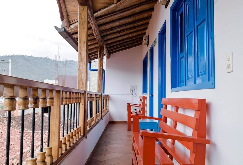 هتل Meraki Boutique Hostel