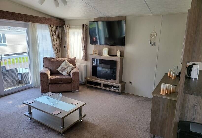 هتل 2br Sleeps6 Fireplace Parking Patio Seaside
