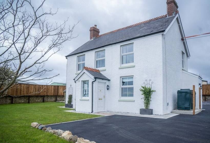 Elidyr Cottage   3 Bed Cottage   Amroth