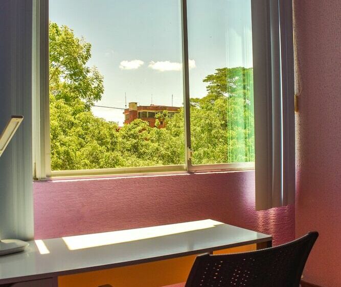 بنسيون Hostal R. Williams