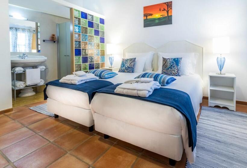 تختخواب و صبحانه Abetarda Cc