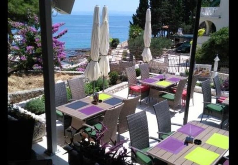 בית מלון כפרי Private Double Bed Room With Balcony And Sea View