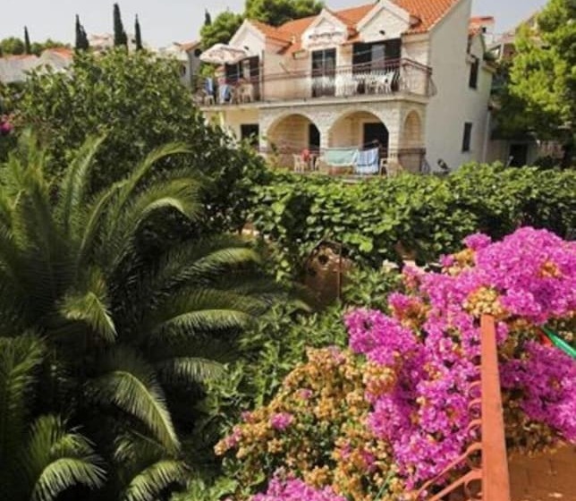 펜션 Cozy Double Bed Room With Balcony And Garden View