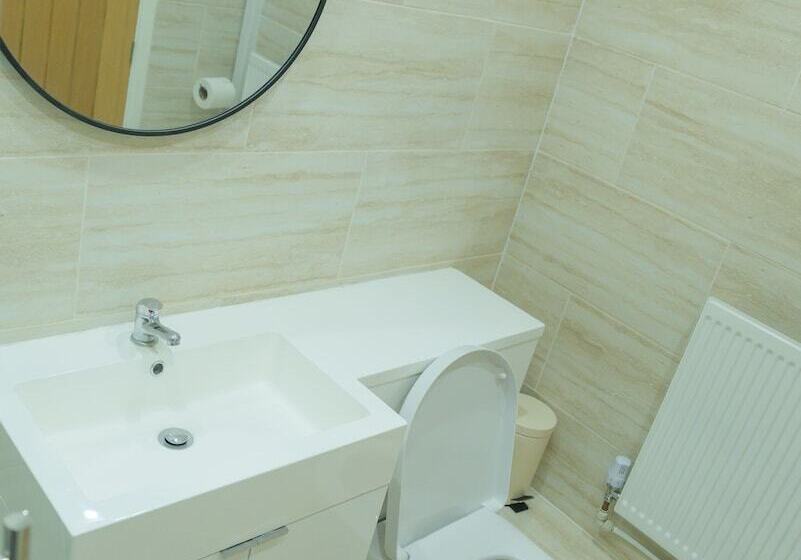 اقامتگاه Inviting 1 Bed House In Bradford