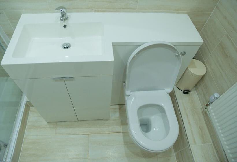 اقامتگاه Inviting 1 Bed House In Bradford