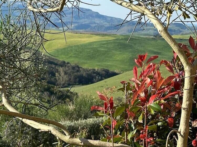 إقامة Lovely Home Between Volterra And San Gimignano