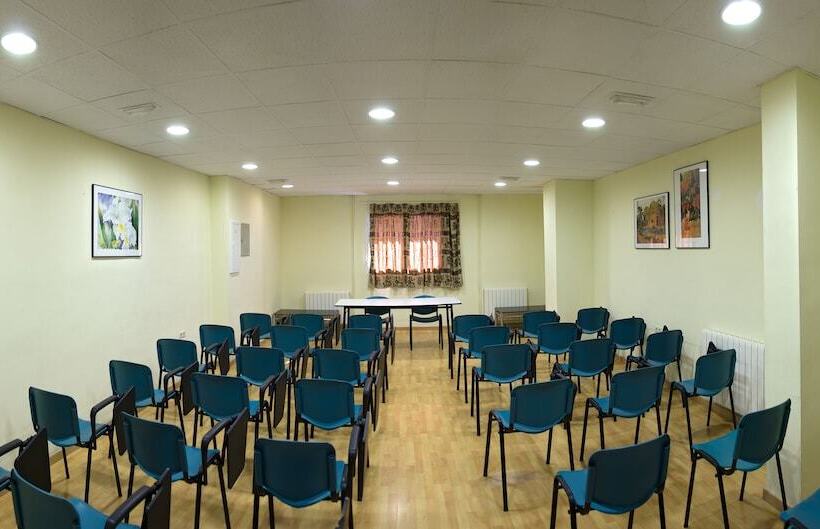 Albergue Inturjoven Sierra Nevada Hostel