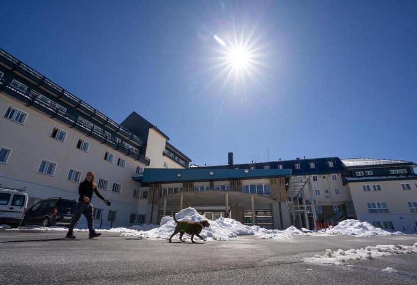Albergue Inturjoven Sierra Nevada Hostel