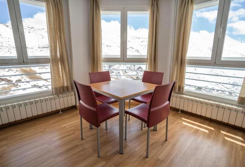 Albergue Inturjoven Sierra Nevada Hostel