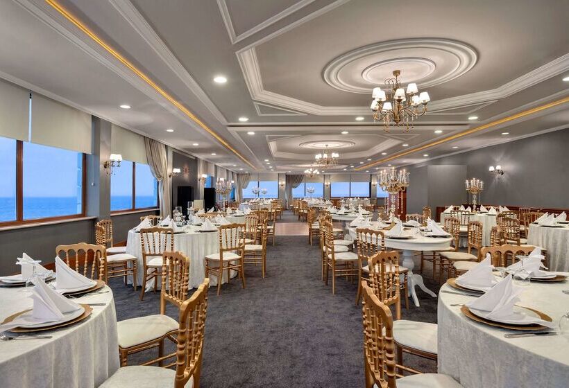 فندق La Quinta By Wyndham Giresun