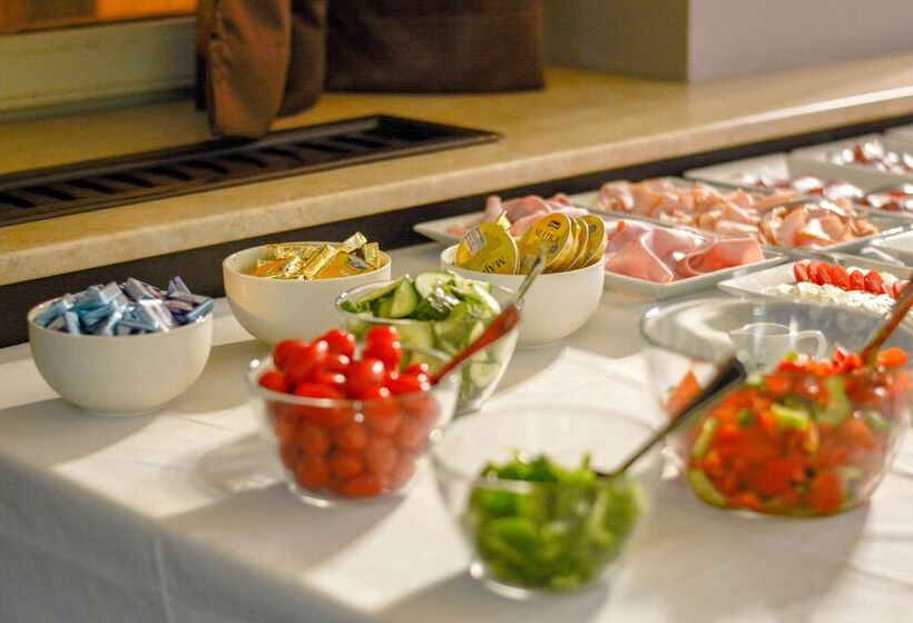 هتل Praha Liberec