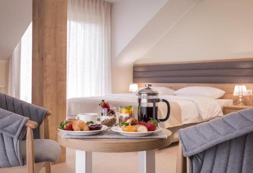 هتل Zamek Księża Góra