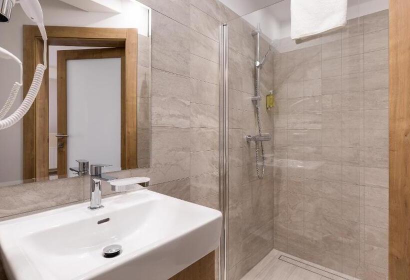 هتل Zamek Księża Góra