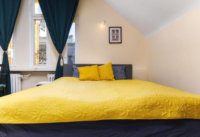 Moon Hostel Warszawa